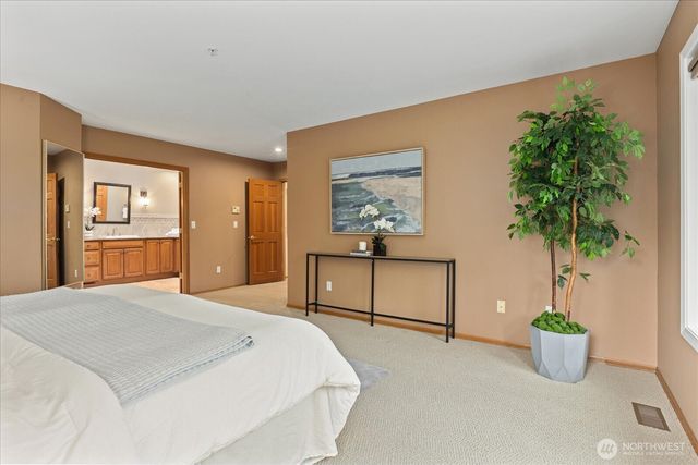 10830 179th Court NE, Redmond, WA 98052