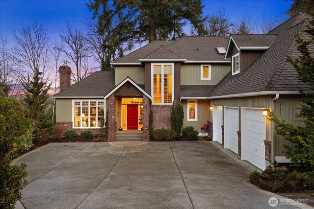 10830 179th Court NE, Redmond, WA 98052