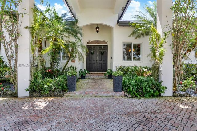 8050 SW 175th Street, Palmetto Bay, FL 33157
