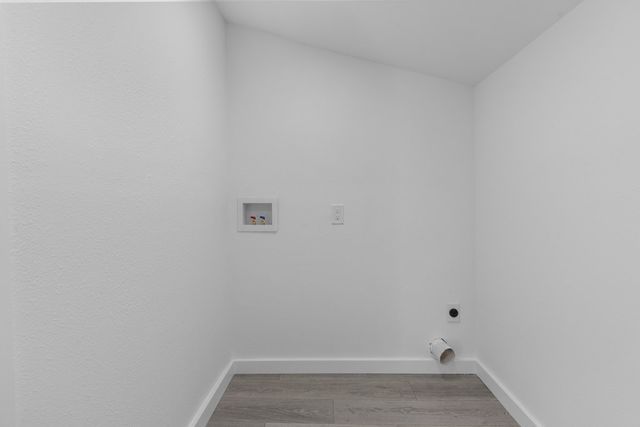 2102 N Hancock Ave, Odessa, TX 79761