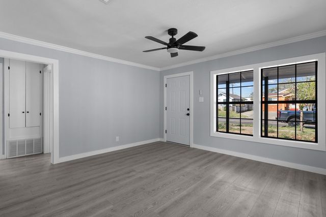 2102 N Hancock Ave, Odessa, TX 79761