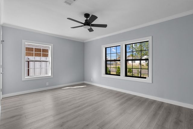 2102 N Hancock Ave, Odessa, TX 79761