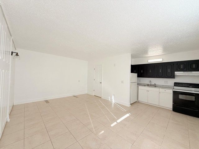 3301 58TH AVENUE S 301, St Petersburg, FL 33712