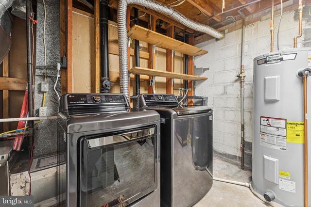 13719 MCGILL DR, Chantilly, VA 20151