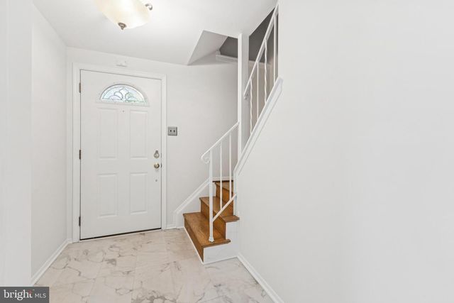 13719 MCGILL DR, Chantilly, VA 20151