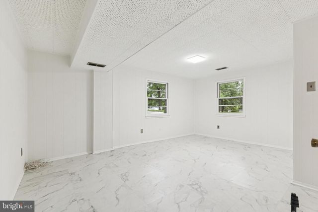 13719 MCGILL DR, Chantilly, VA 20151