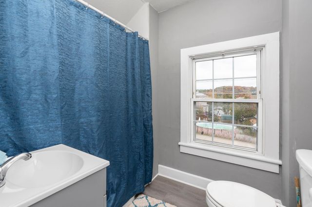 712 NELSON ST, Staunton, VA 24401