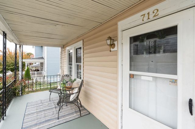 712 NELSON ST, Staunton, VA 24401