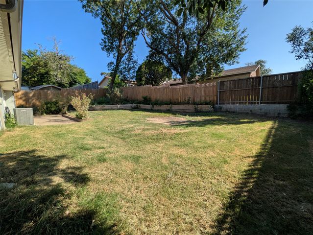 1800 Fernwood Circle, Carrollton, TX 75006