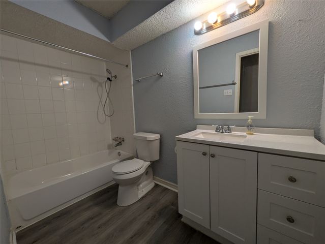1800 Fernwood Circle, Carrollton, TX 75006