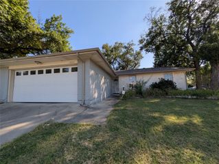 1800 Fernwood Circle, Carrollton, TX 75006