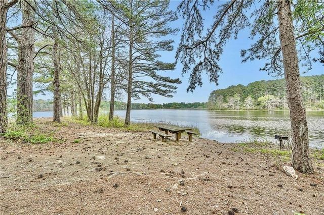 3809 Clear Lake Way NW, Acworth, GA 30101