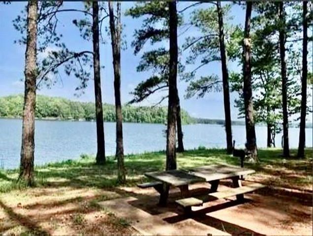 3809 Clear Lake Way NW, Acworth, GA 30101