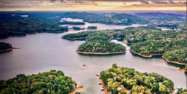 3809 Clear Lake Way NW, Acworth, GA 30101