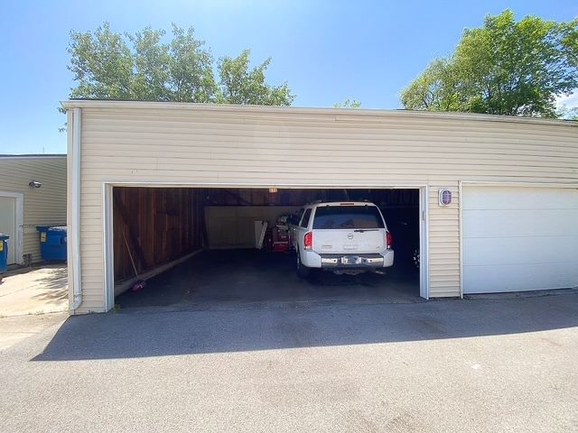 182 S Waters Edge Drive 201, Glendale Heights, IL 60139