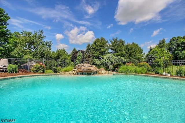 17 Lambert Dr, Sparta Twp., NJ 07871