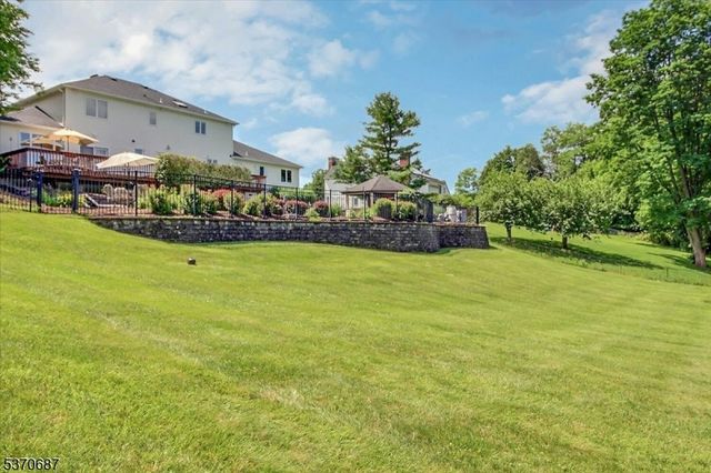 17 Lambert Dr, Sparta Twp., NJ 07871