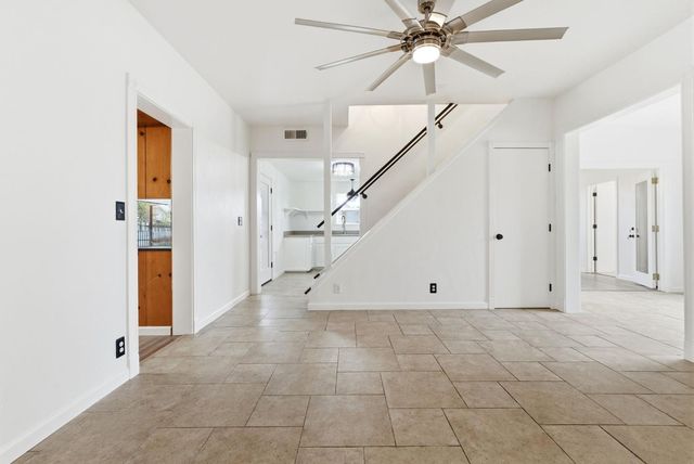 2111 Carter Way, Hanford, CA 93230