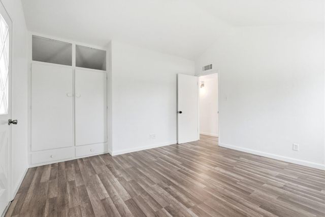 2111 Carter Way, Hanford, CA 93230