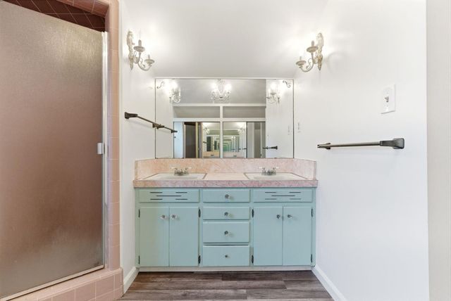 2111 Carter Way, Hanford, CA 93230