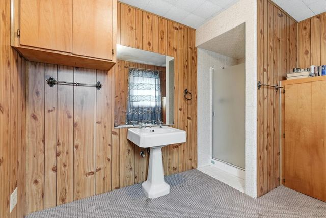 2111 Carter Way, Hanford, CA 93230