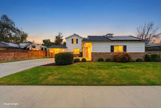 2111 Carter Way, Hanford, CA 93230