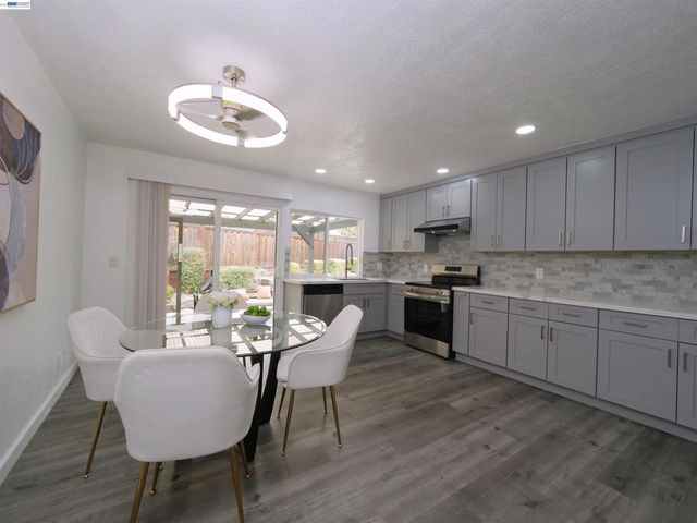 20 Yale Ct, San Ramon, CA 94583