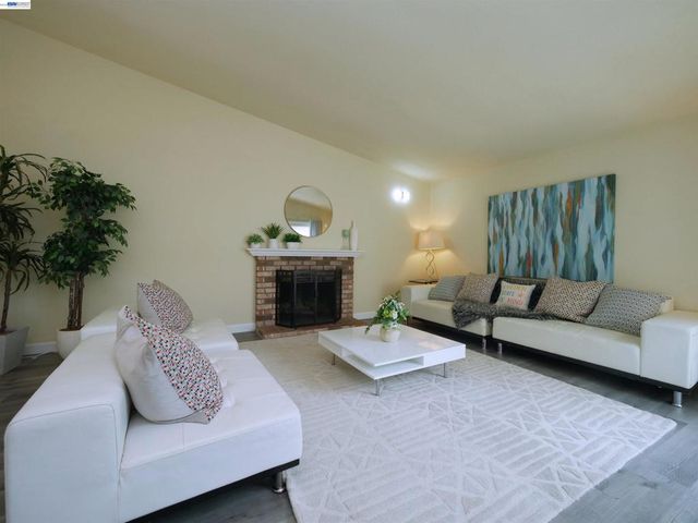 20 Yale Ct, San Ramon, CA 94583