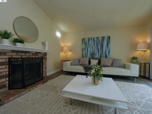 20 Yale Ct, San Ramon, CA 94583