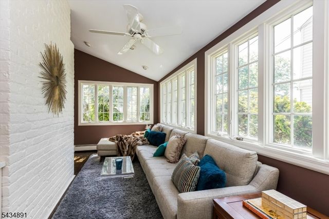 90 Stonehouse Rd, Glen Ridge Boro Twp., NJ 07028
