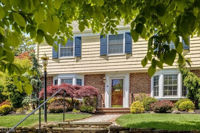 90 Stonehouse Rd, Glen Ridge Boro Twp., NJ 07028