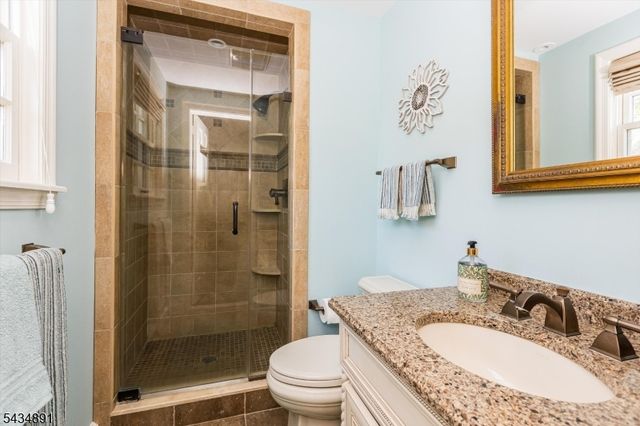 90 Stonehouse Rd, Glen Ridge Boro Twp., NJ 07028