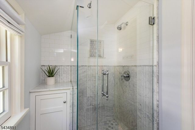 90 Stonehouse Rd, Glen Ridge Boro Twp., NJ 07028