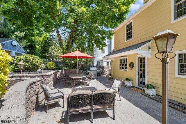 90 Stonehouse Rd, Glen Ridge Boro Twp., NJ 07028