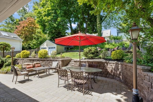 90 Stonehouse Rd, Glen Ridge Boro Twp., NJ 07028