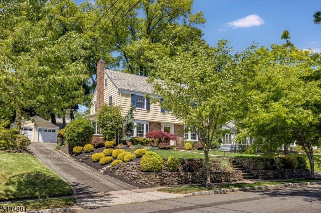 90 Stonehouse Rd, Glen Ridge Boro Twp., NJ 07028