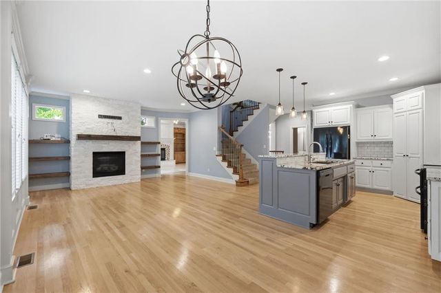16118 S LOCUST Street, Olathe, KS 66062