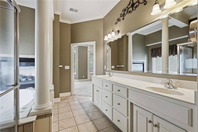 16118 S LOCUST Street, Olathe, KS 66062