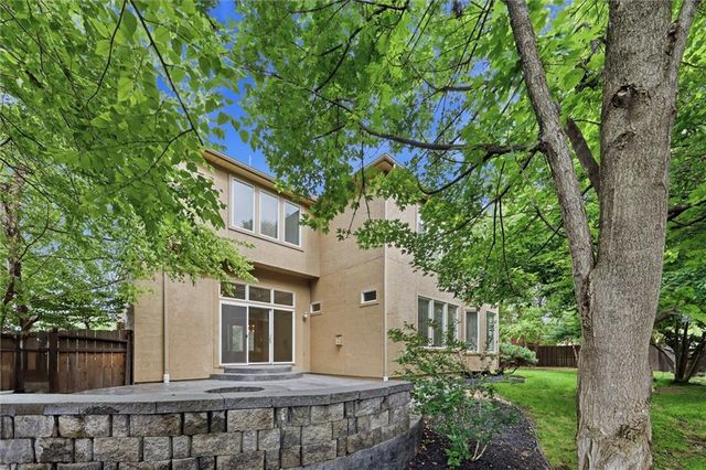 16118 S LOCUST Street, Olathe, KS 66062
