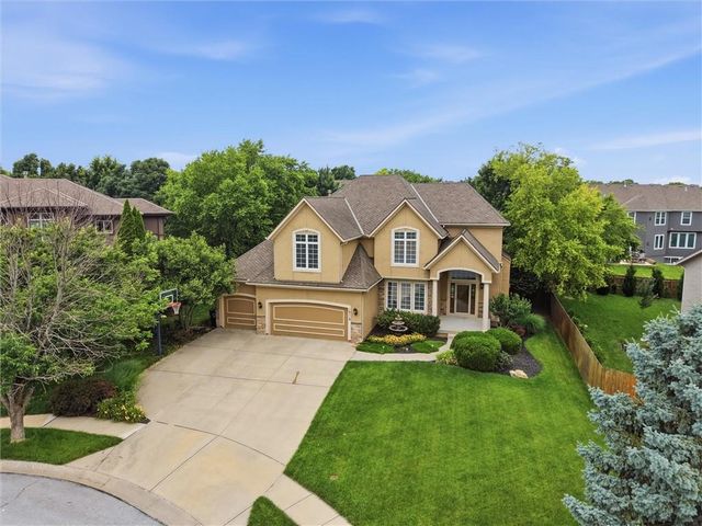 16118 S LOCUST Street, Olathe, KS 66062