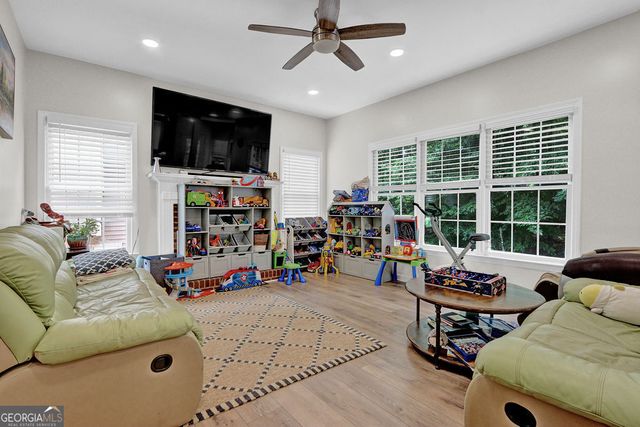 3960 Oak Park Drive, Suwanee, GA 30024