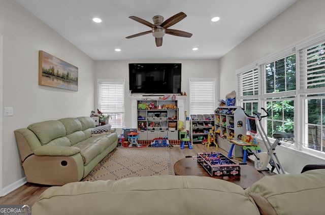 3960 Oak Park Drive, Suwanee, GA 30024