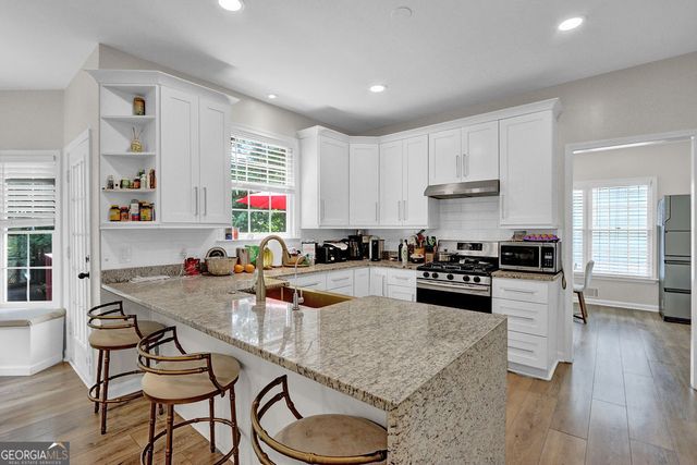 3960 Oak Park Drive, Suwanee, GA 30024