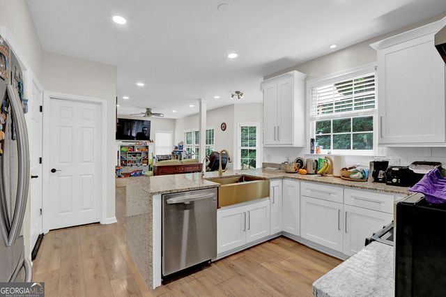 3960 Oak Park Drive, Suwanee, GA 30024