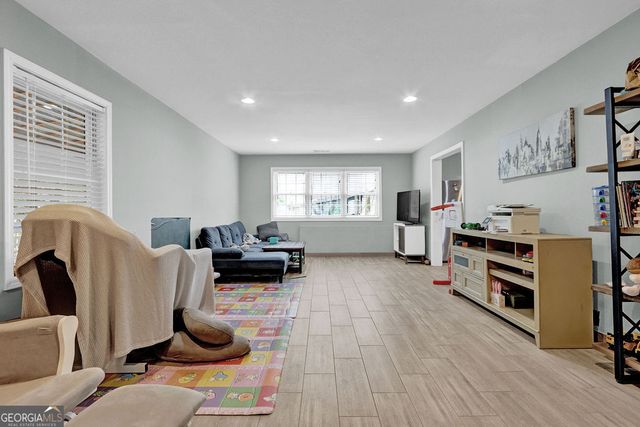 3960 Oak Park Drive, Suwanee, GA 30024