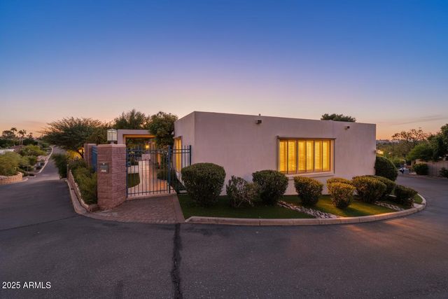 2131 E BETHANY HOME Road, Phoenix, AZ 85016