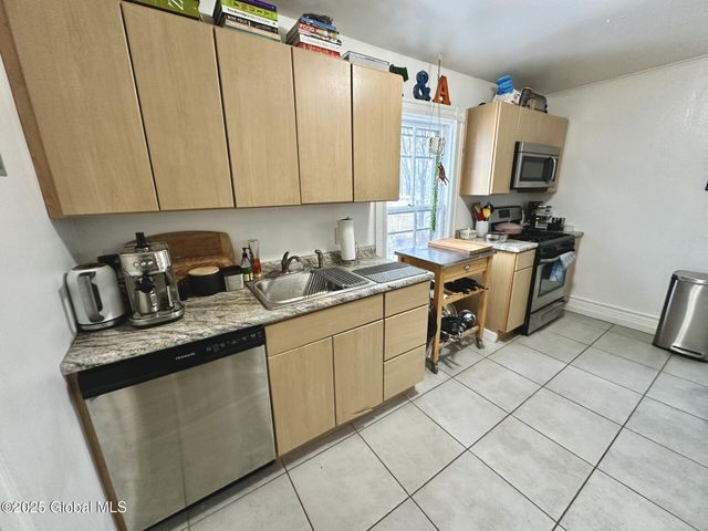 305 Nelson Avenue 2, Saratoga Springs, NY 12866