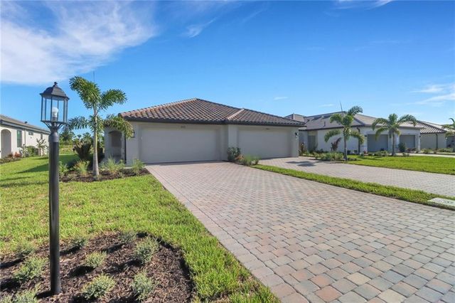 19712 Hinkley DR, Estero, FL 33928