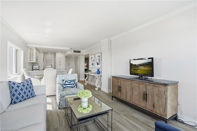 1300 Gulf Shore BLVD N # 603, Naples, FL 34102