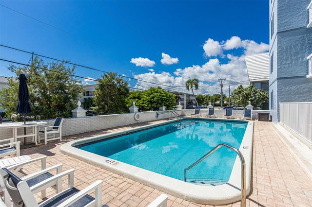 2829 NE 33RD CT 304, Fort Lauderdale, FL 33306